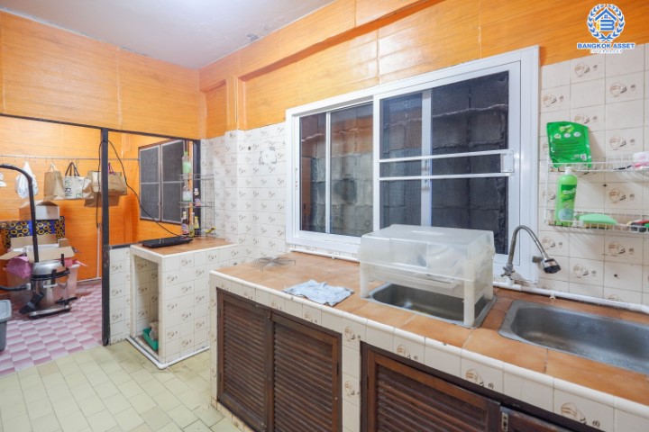 *****ทาวน์เฮ้าส์มือสองย่านกรุงเทพมหานคร ม.จิรัฐติกร7 เสนานิคม1 เนื้อที่ 17 ตร.ว. ฟังก์ชัน 2 ห้องนอน 2 ห้องน้ำ แถมฟรี! 1 เครื่องปรับอากาศ 1 เครื่องทำน้ำอุ่น บนทำเลเดินทางสะดวก เพียง 11 นาที ก็ถึงรถไฟฟ้าสายสีเขียว "สถานีม.เกษตรศาสตร์" ใกล้ทางด่วน "ฉลองรัช"